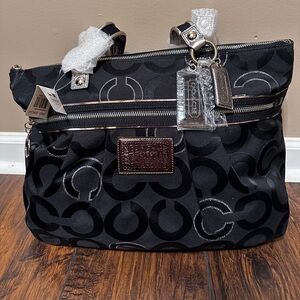 Coach Poppy Tote new with tags